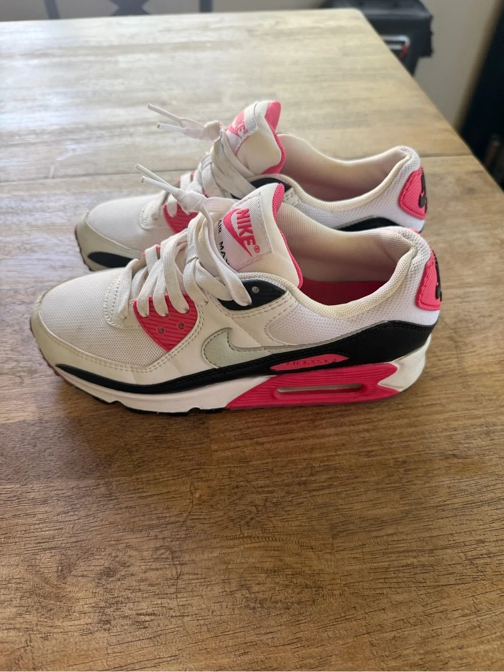 Nike Air Max 90 White Pink & Black Air Max Trainers - Picture 1 of 6